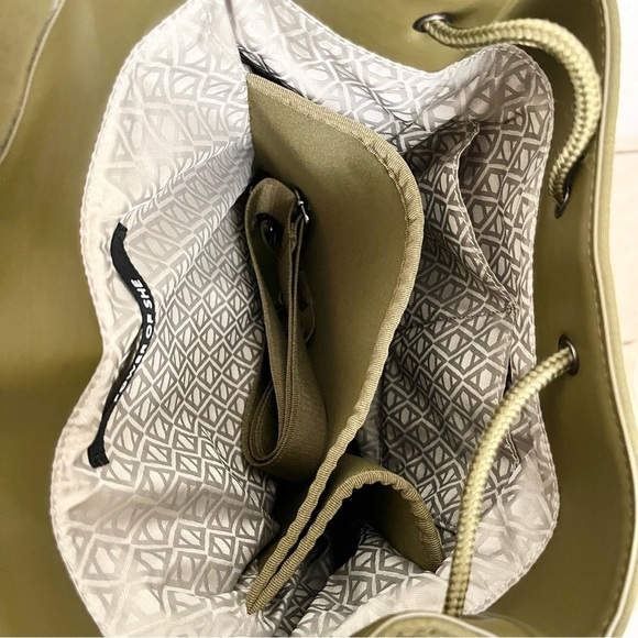 ATHLETA | NWOT REVIVE CONVERTIBLE BACKPACK BAG IN ACACIA OLIVE GREEN main image 11